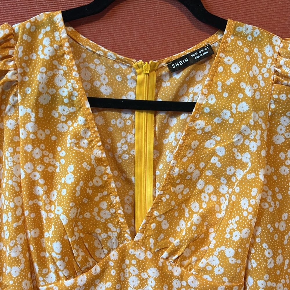 Dress - Picture 2 of 3